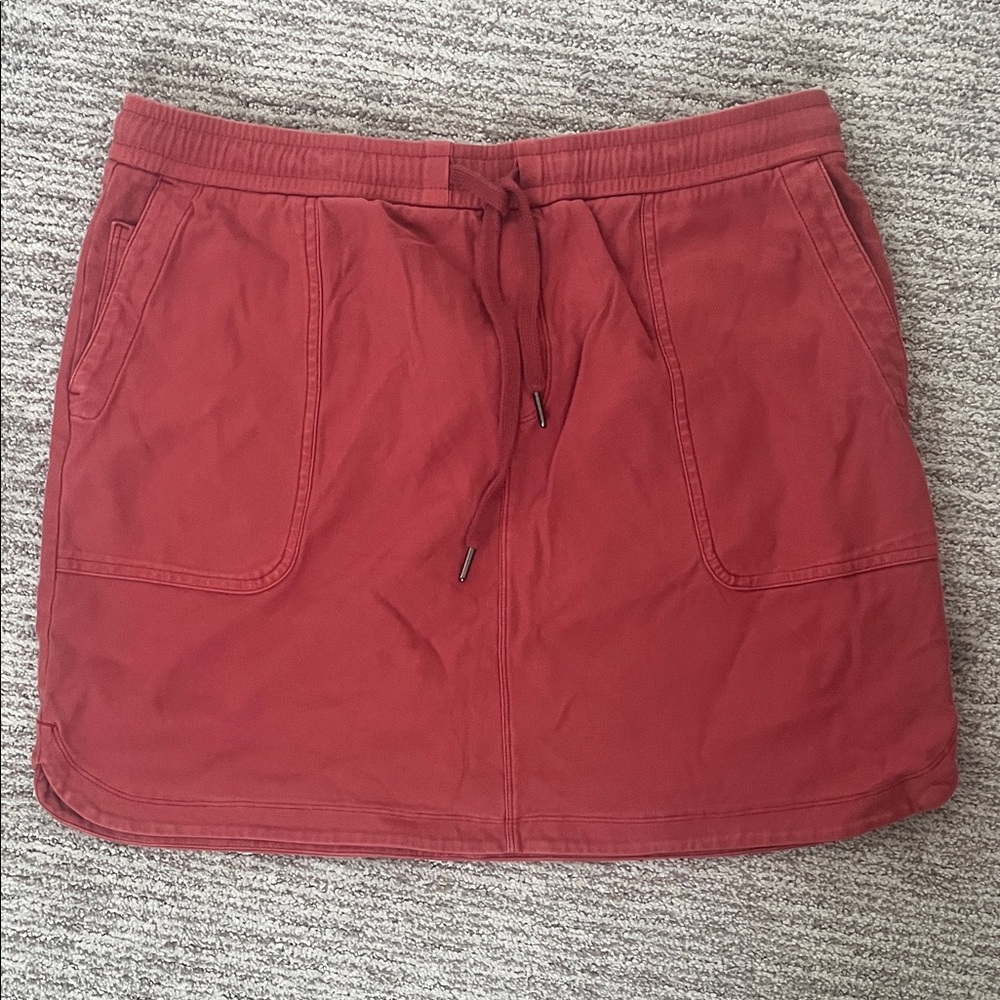 Athleta Salmon Red Drawstring Pocket Skirt